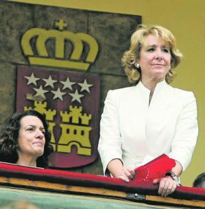 esperanza aguirre en los toros